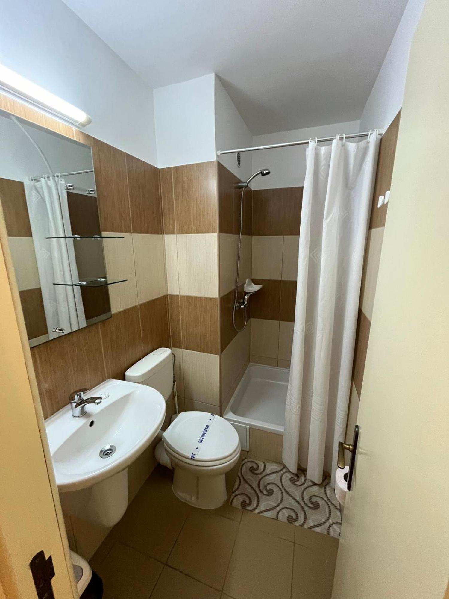 Hotel Metropol مامايا المظهر الخارجي الصورة